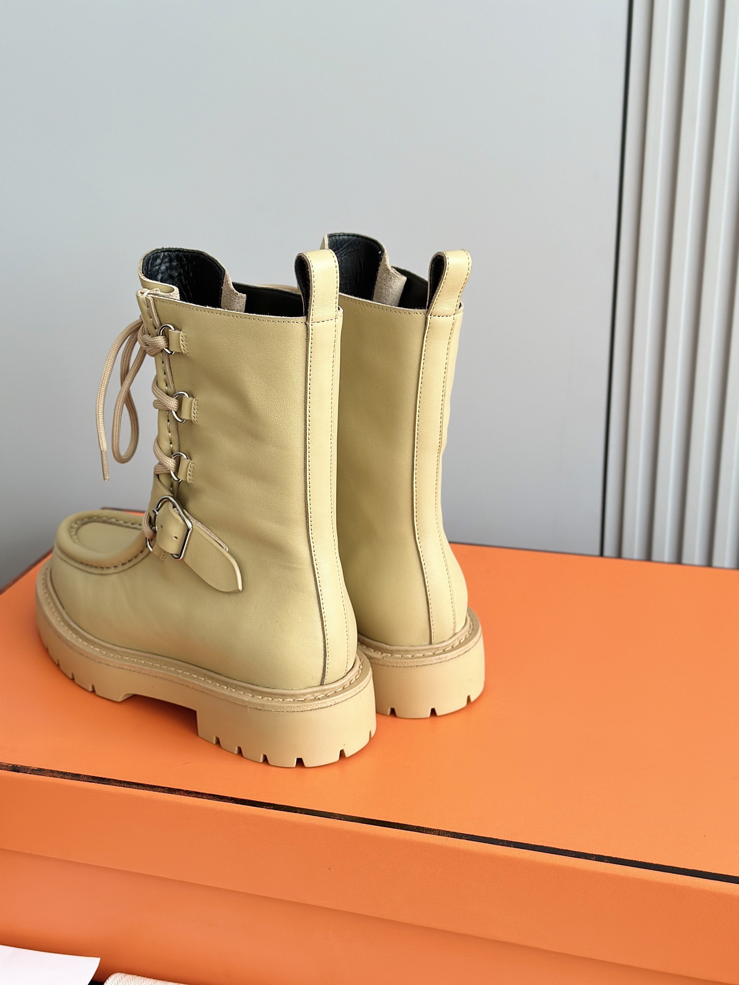 HERMES 에르메스 랜드 스웨이드 레이스업 앵클부츠 6