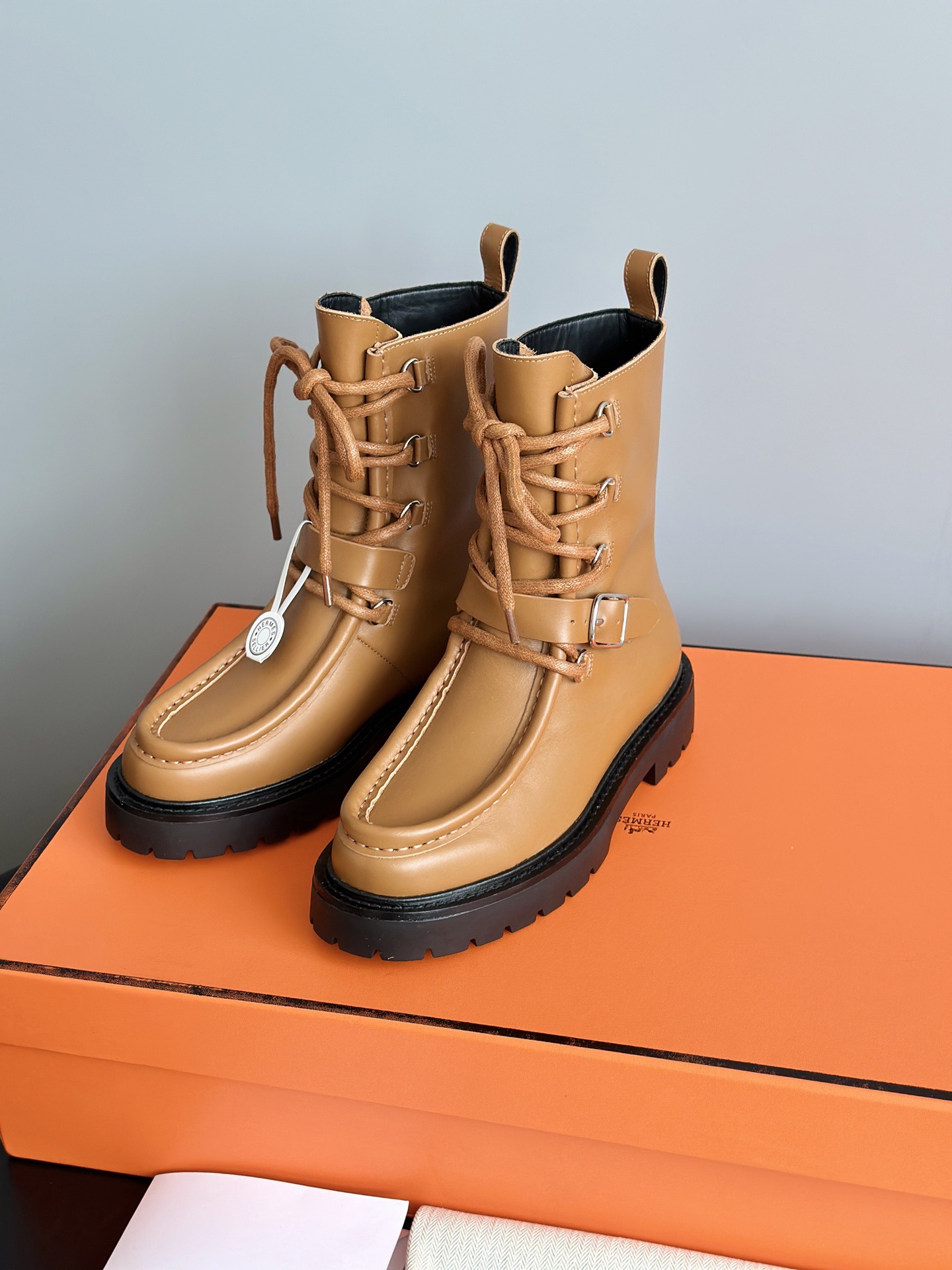 HERMES 에르메스 랜드 스웨이드 레이스업 앵클부츠 5