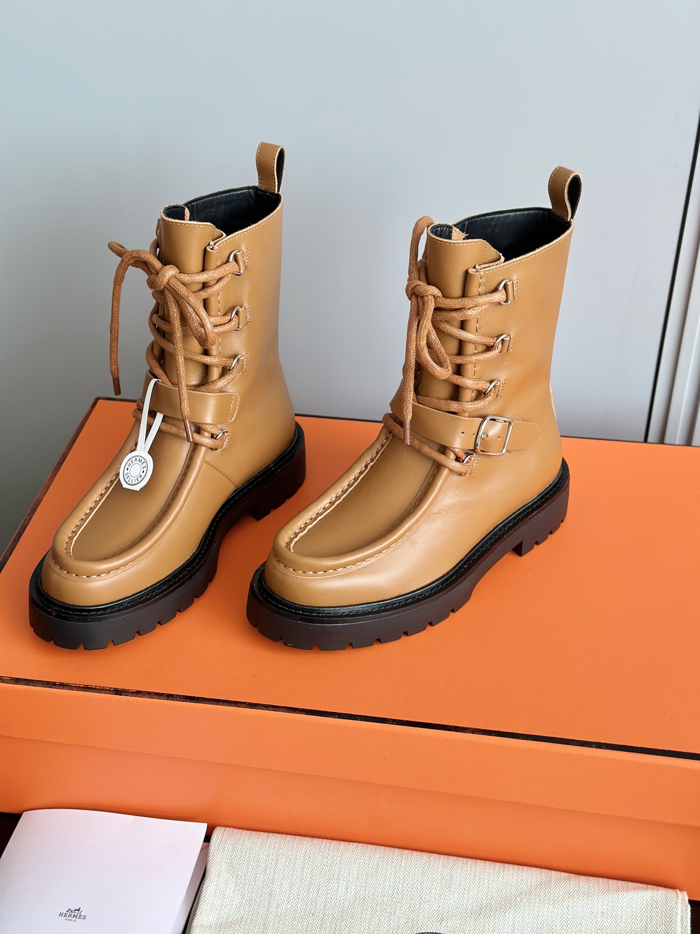 HERMES 에르메스 랜드 스웨이드 레이스업 앵클부츠 6