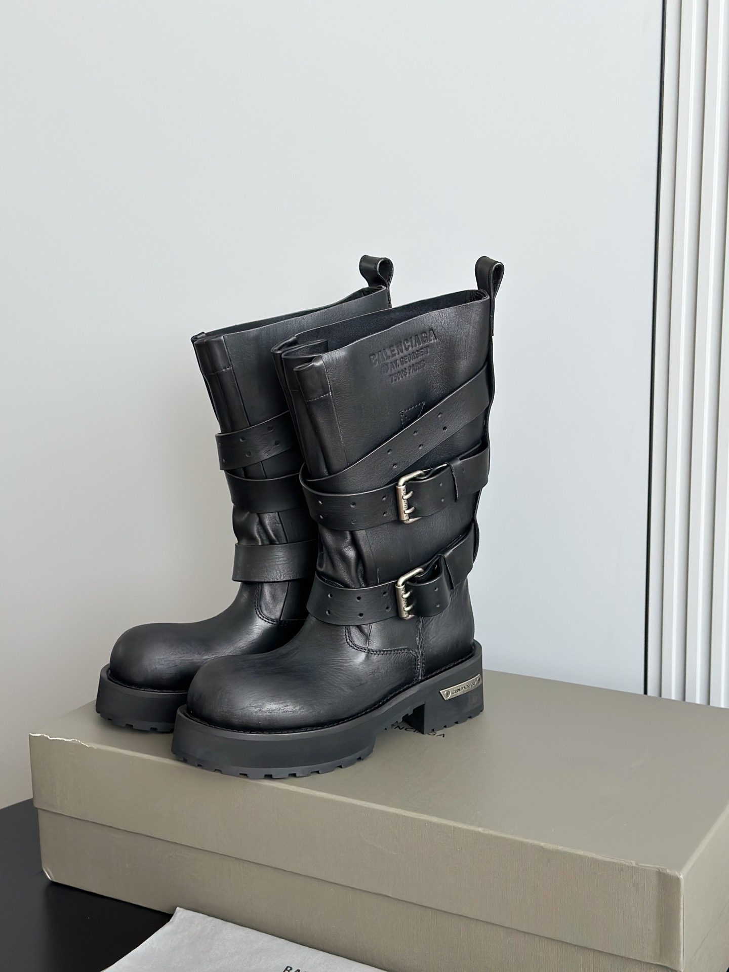 BALENCIAGA 발렌시아가 바이커 스트랩 레더 롱부츠 4