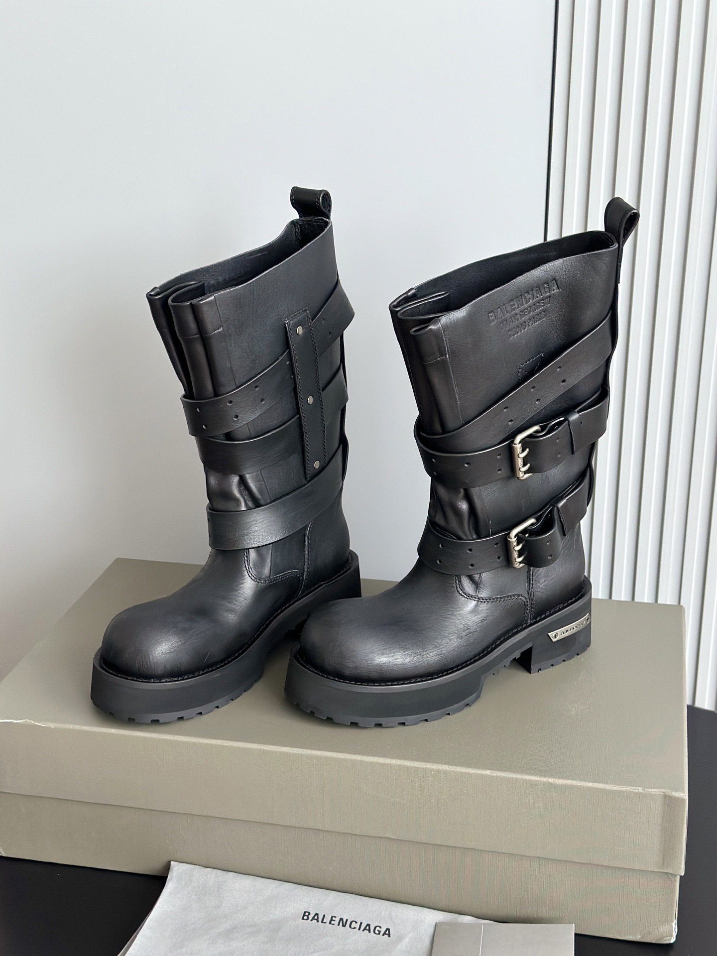 BALENCIAGA 발렌시아가 바이커 스트랩 레더 롱부츠 10