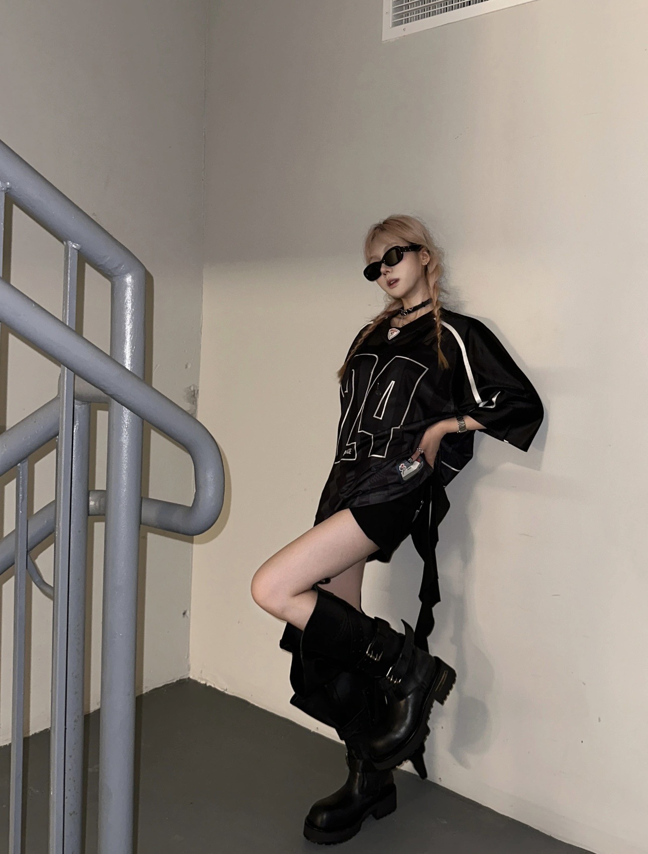 BALENCIAGA 발렌시아가 바이커 스트랩 레더 롱부츠 2