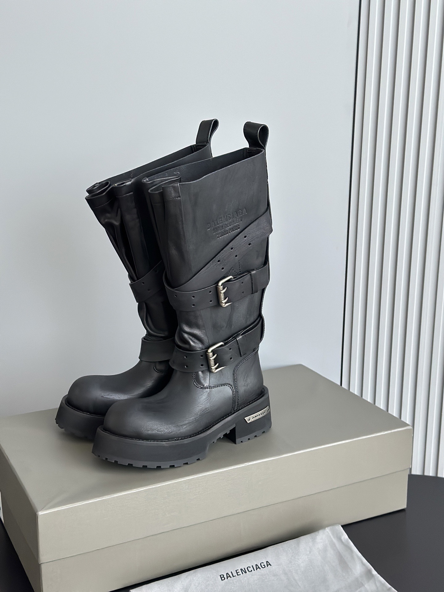 BALENCIAGA 발렌시아가 바이커 스트랩 레더 롱부츠 5