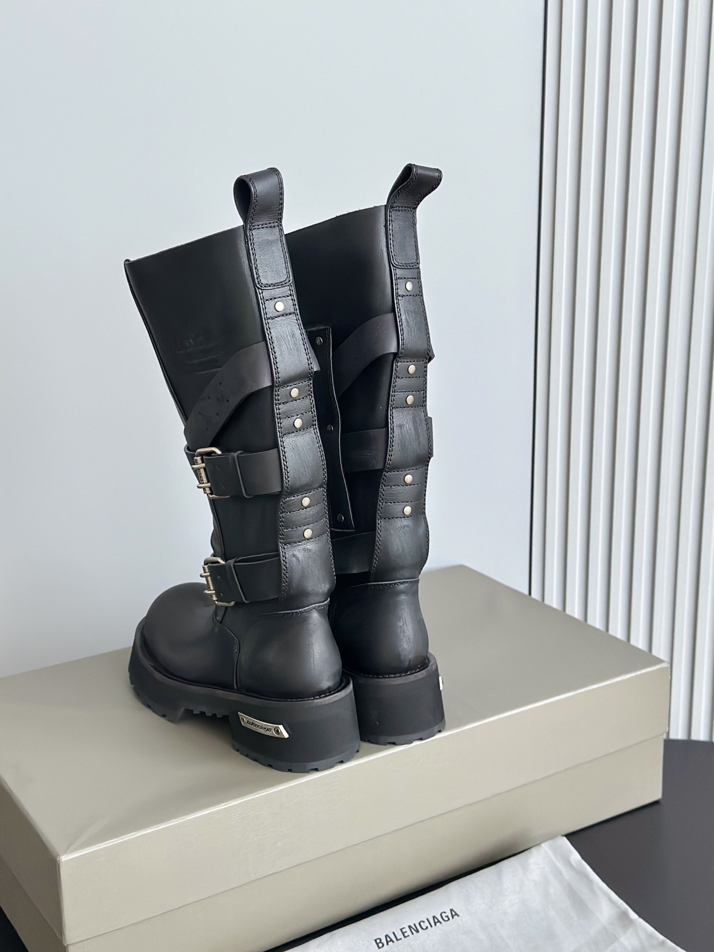 BALENCIAGA 발렌시아가 바이커 스트랩 레더 롱부츠 6