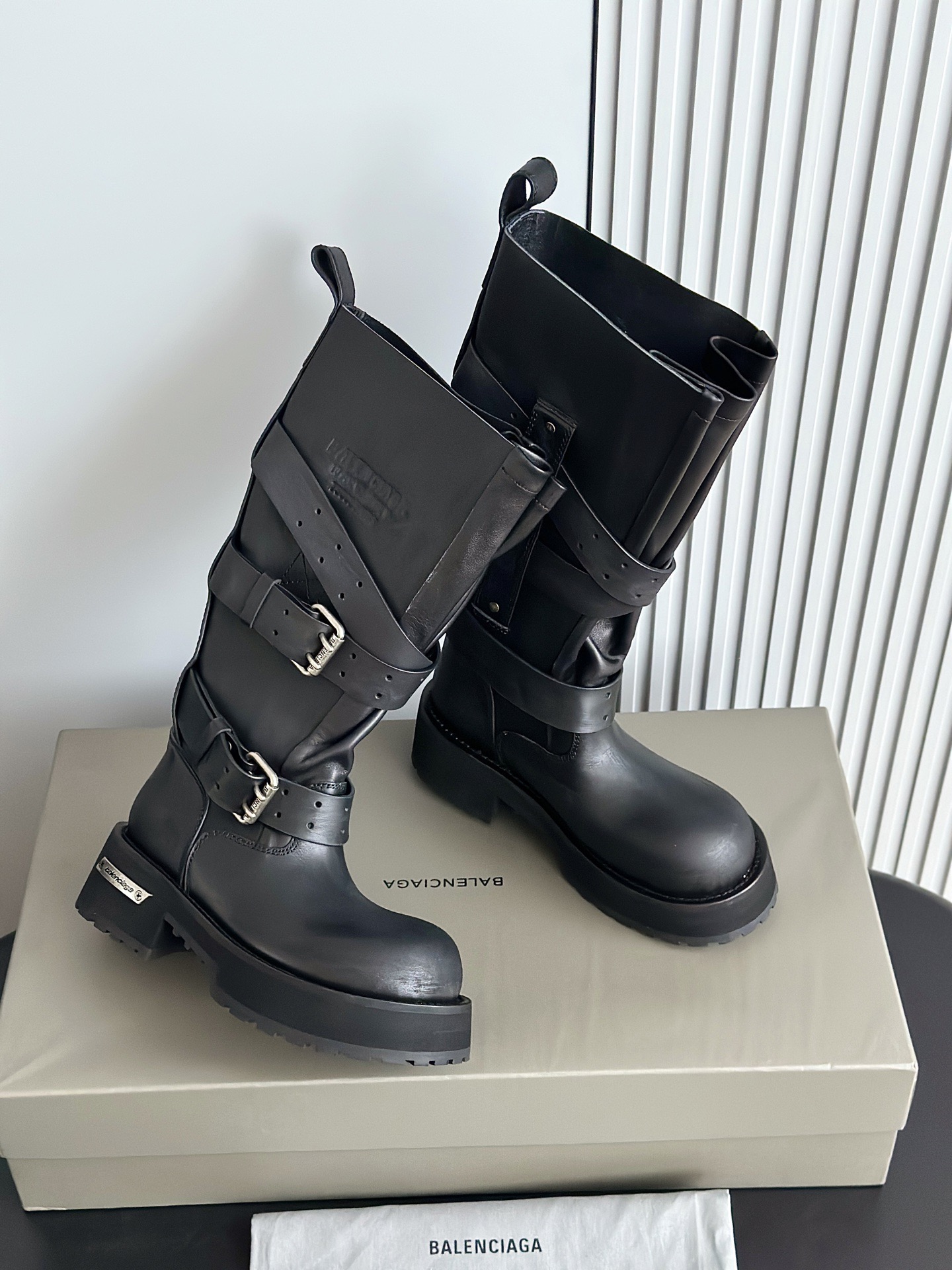 BALENCIAGA 발렌시아가 바이커 스트랩 레더 롱부츠 10