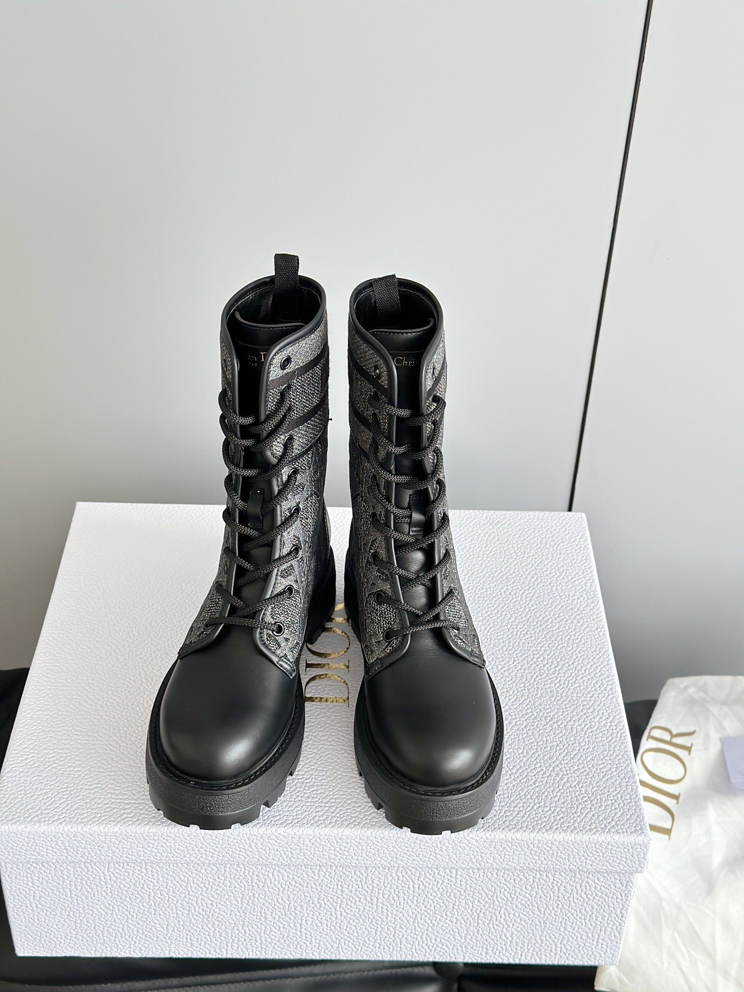 DIOR 디올 로고 레이스업 컴뱃 부츠 3
