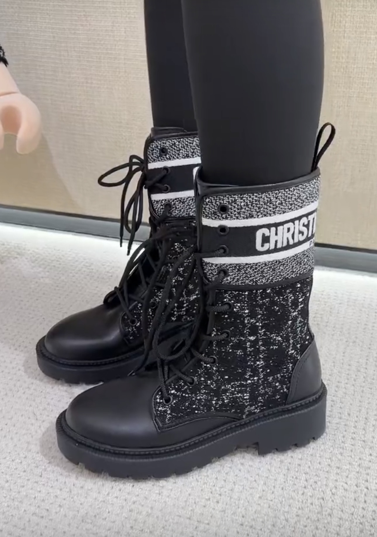 DIOR 디올 로고 레이스업 컴뱃 부츠 2