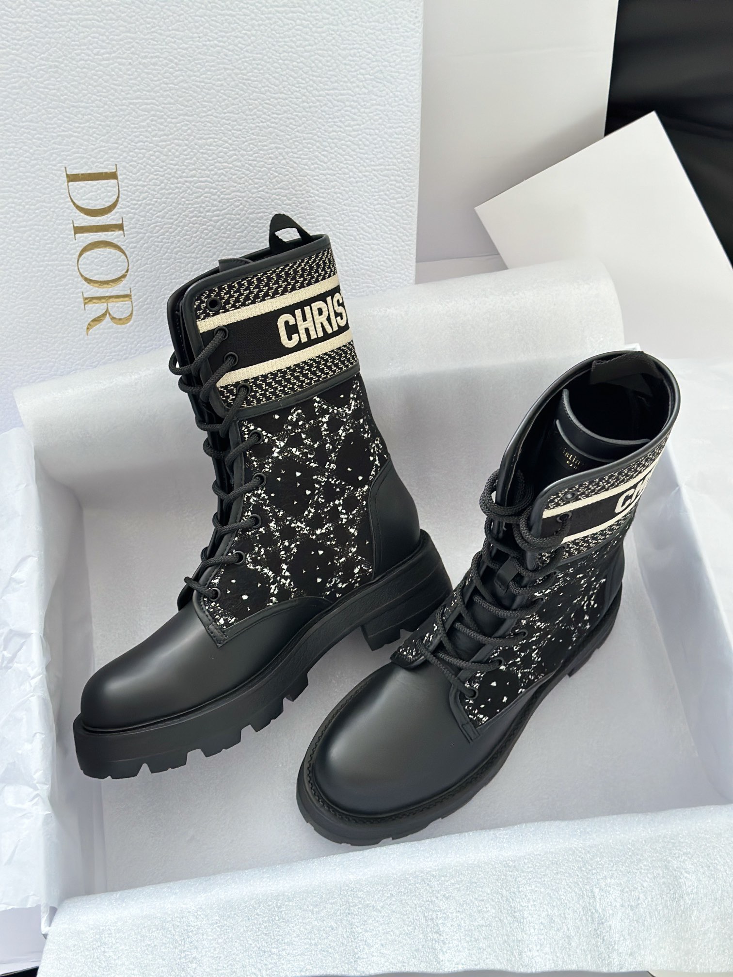 DIOR 디올 로고 레이스업 컴뱃 부츠 9
