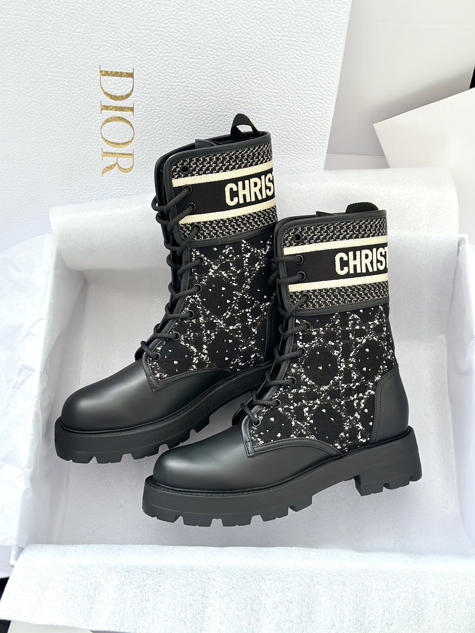 DIOR 디올 로고 레이스업 컴뱃 부츠 11