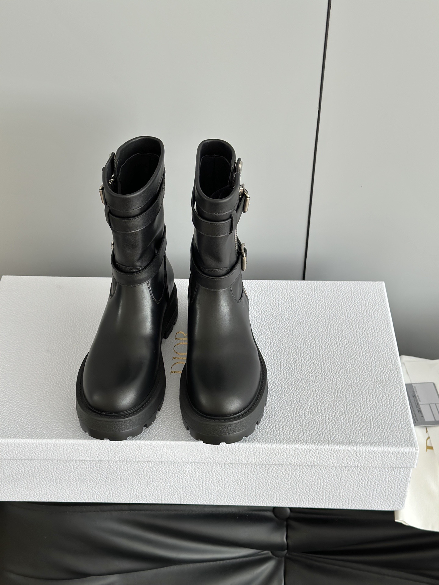 Dior 디올 D-Quest 바이커 레더 부츠 3