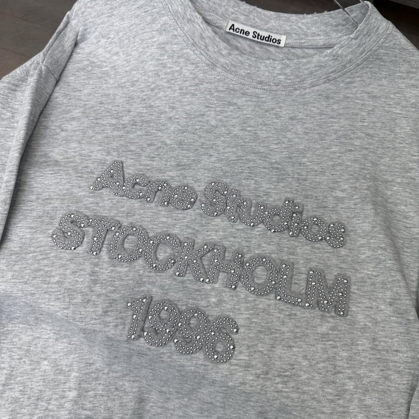 Acne Studios 아크네스튜디오 스톡홀름 비즈 로고 롱슬리브 티셔츠 6