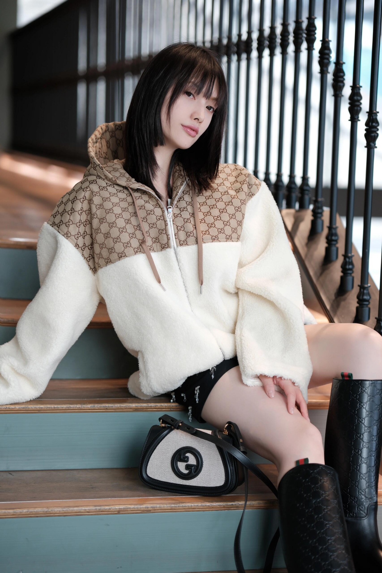 Gucci 구찌 인터로킹 G GG 수프림 캔버스 미니 크로스백 브라운 815700 1