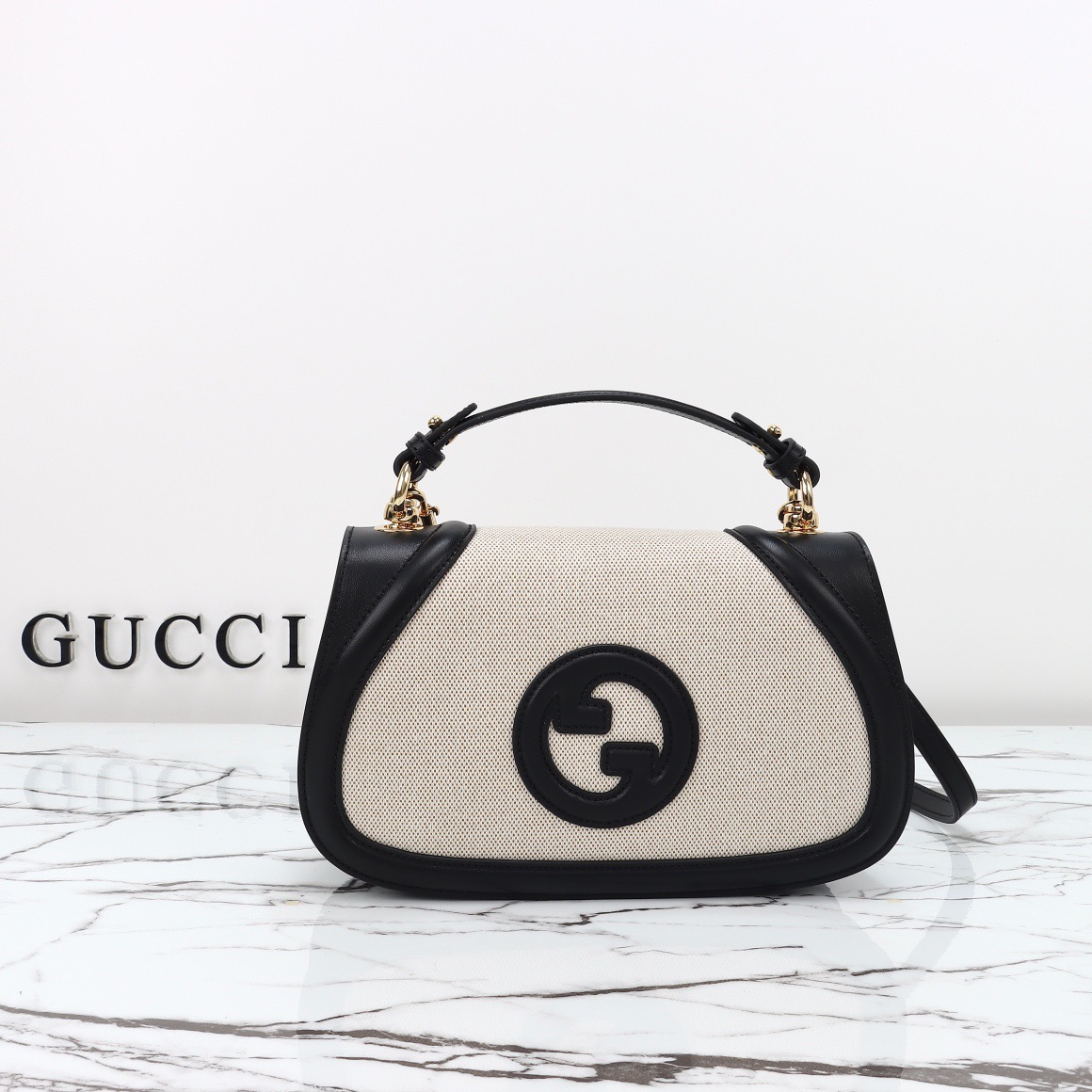 Gucci 구찌 인터로킹 G 캔버스 탑핸들 숄더백 블랙 레더 아이보리 815714 1