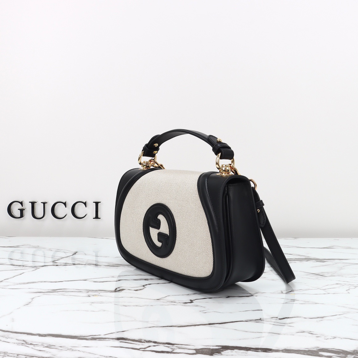 Gucci 구찌 인터로킹 G 캔버스 탑핸들 숄더백 블랙 레더 아이보리 815714 2