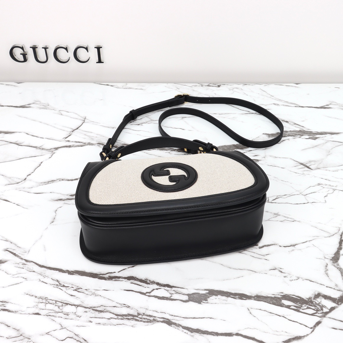 Gucci 구찌 인터로킹 G 캔버스 탑핸들 숄더백 블랙 레더 아이보리 815714 8