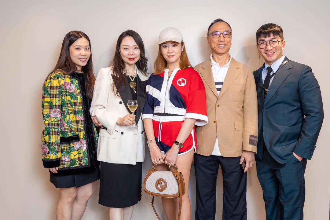 Gucci 구찌 인터로킹 G 캔버스 탑핸들 숄더백 블랙 레더 아이보리 815714 1