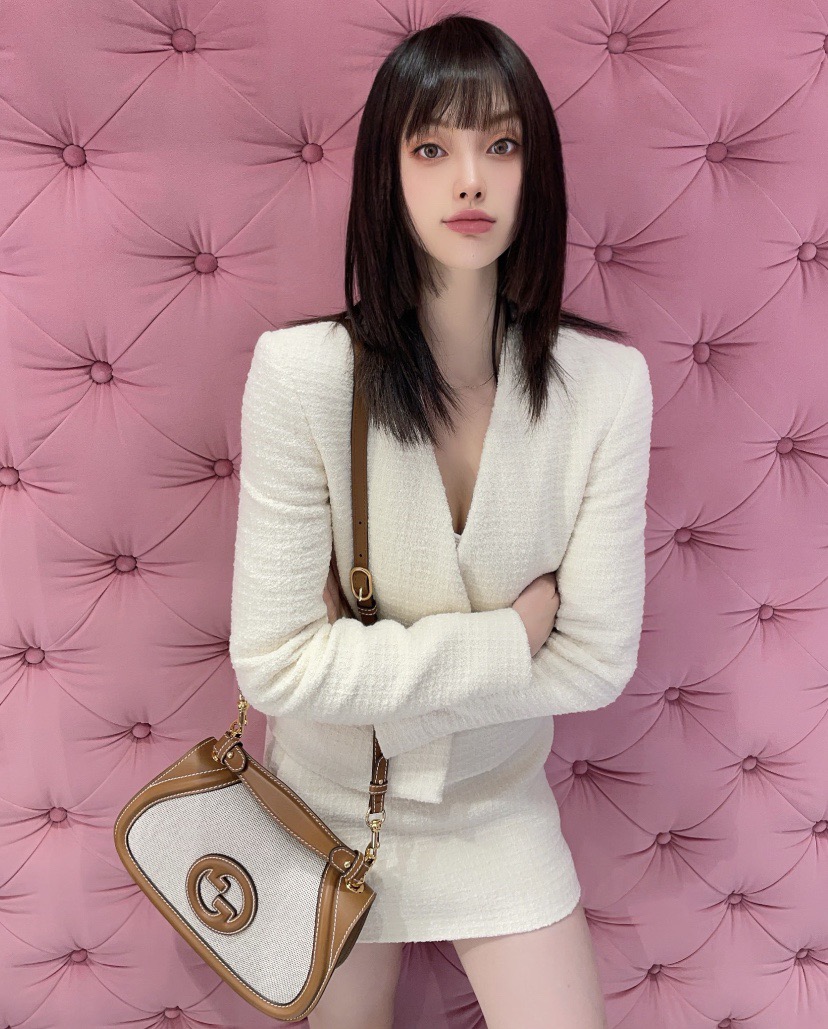 Gucci 구찌 인터로킹 G 캔버스 탑핸들 숄더백 블랙 레더 아이보리 815714 4