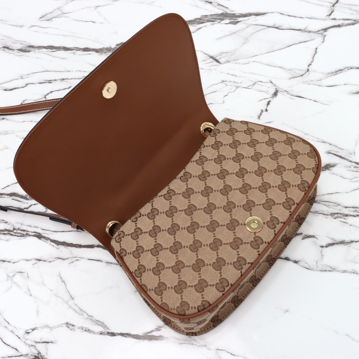 Gucci 구찌 인터로킹 G 캔버스 탑핸들 숄더백 블랙 레더 아이보리 815714 13