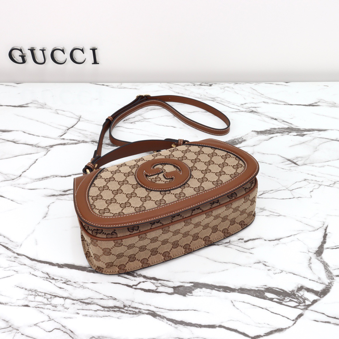 Gucci 구찌 인터로킹 G 캔버스 탑핸들 숄더백 블랙 레더 아이보리 815714 14