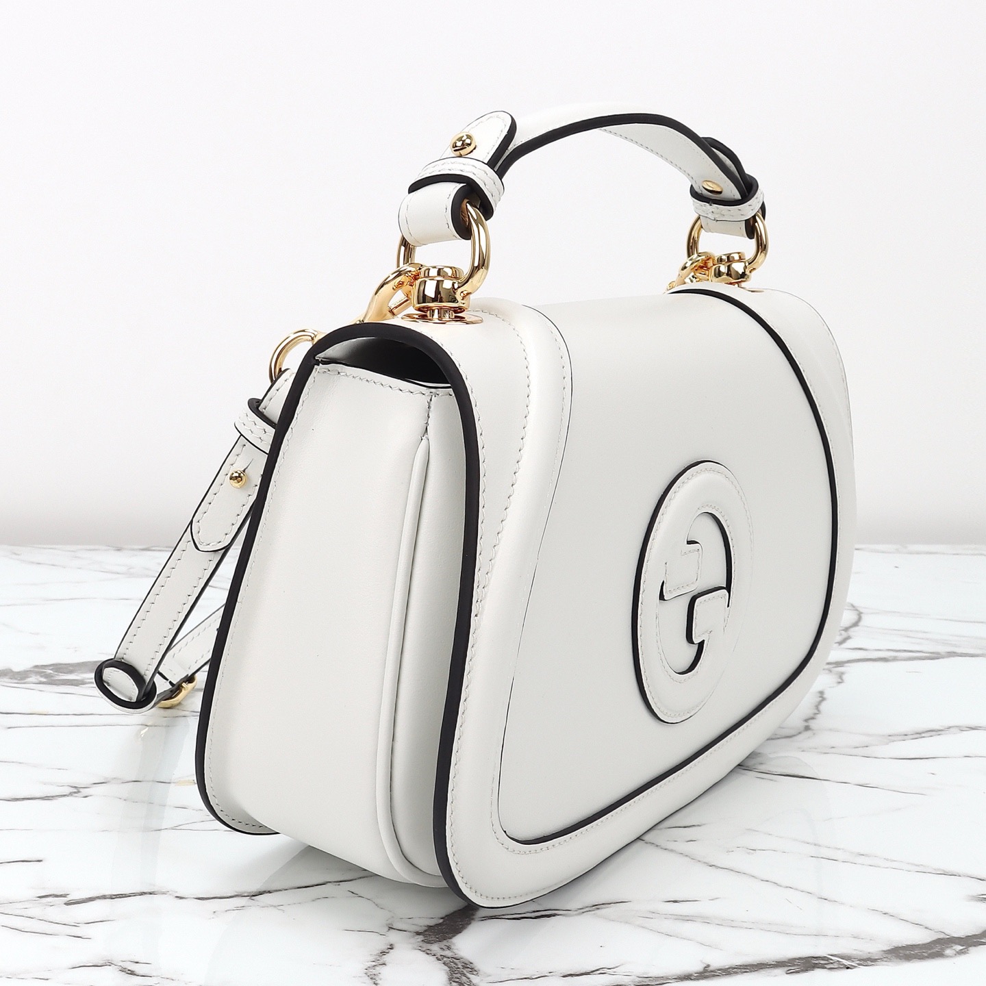 Gucci 구찌 인터로킹 G 캔버스 탑핸들 숄더백 블랙 레더 아이보리 815714 6