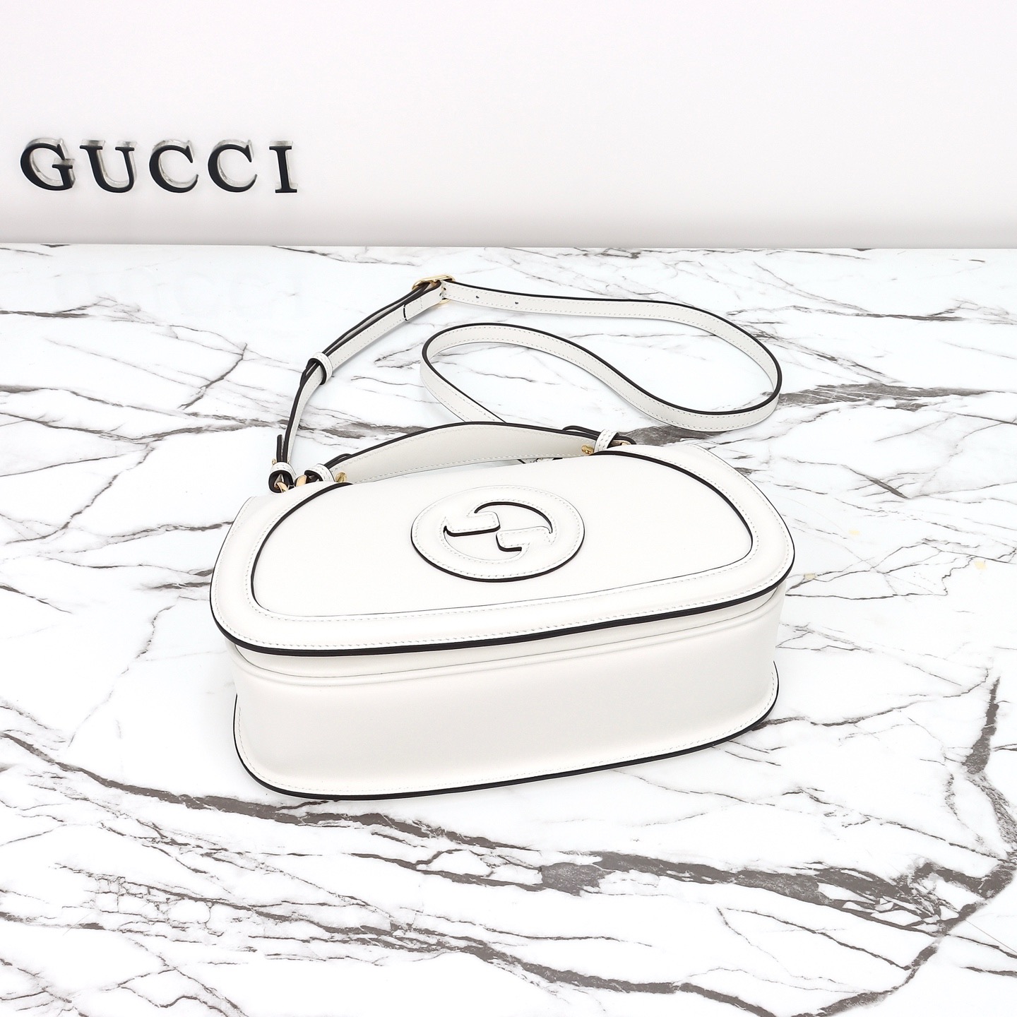 Gucci 구찌 인터로킹 G 캔버스 탑핸들 숄더백 블랙 레더 아이보리 815714 8