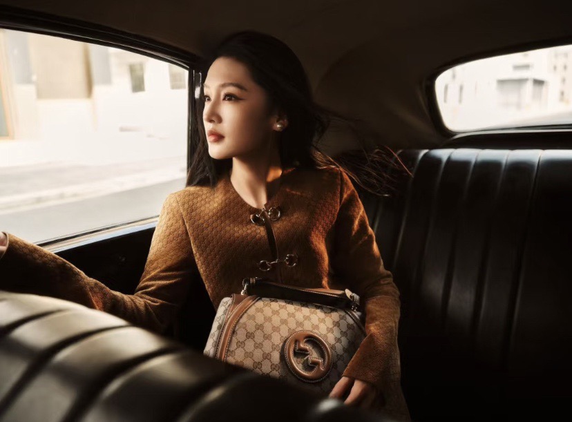 Gucci 구찌 815716 GG 수프림 캔버스 인터로킹 G 숄더백 브라운 레더 2