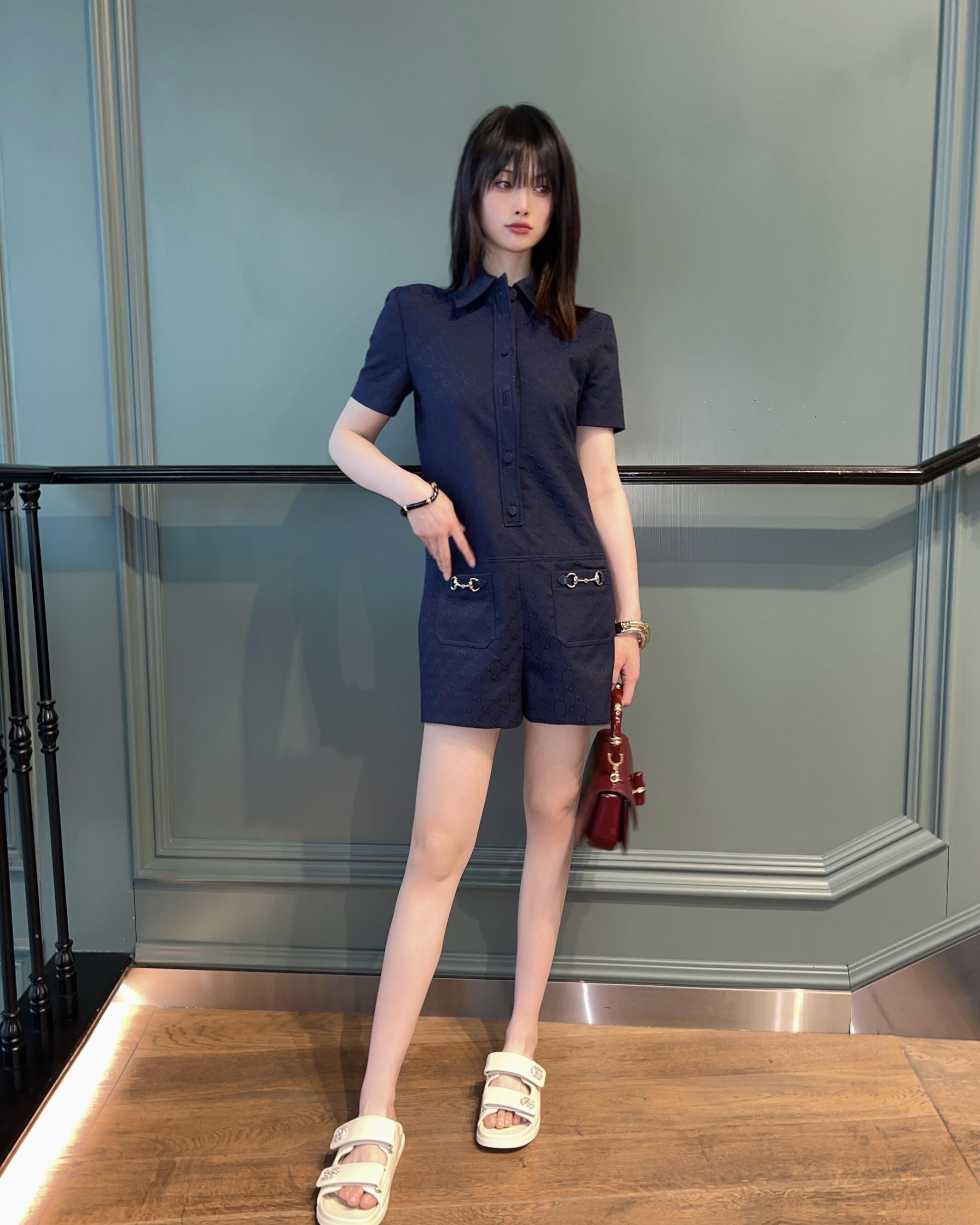 Gucci 구찌 뱀부 1947 탑핸들백 스무스 레더 화이트 블루 뱀부 핸들 골드 하드웨어 7