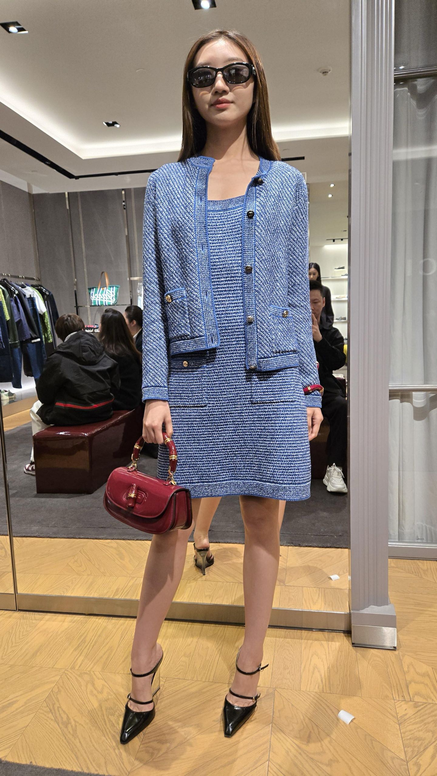 Gucci 구찌 뱀부 1947 탑핸들백 스무스 레더 화이트 블루 뱀부 핸들 골드 하드웨어 9