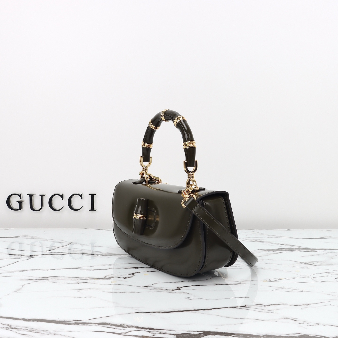 Gucci 구찌 뱀부 1947 탑핸들백 스무스 레더 화이트 블루 뱀부 핸들 골드 하드웨어 11