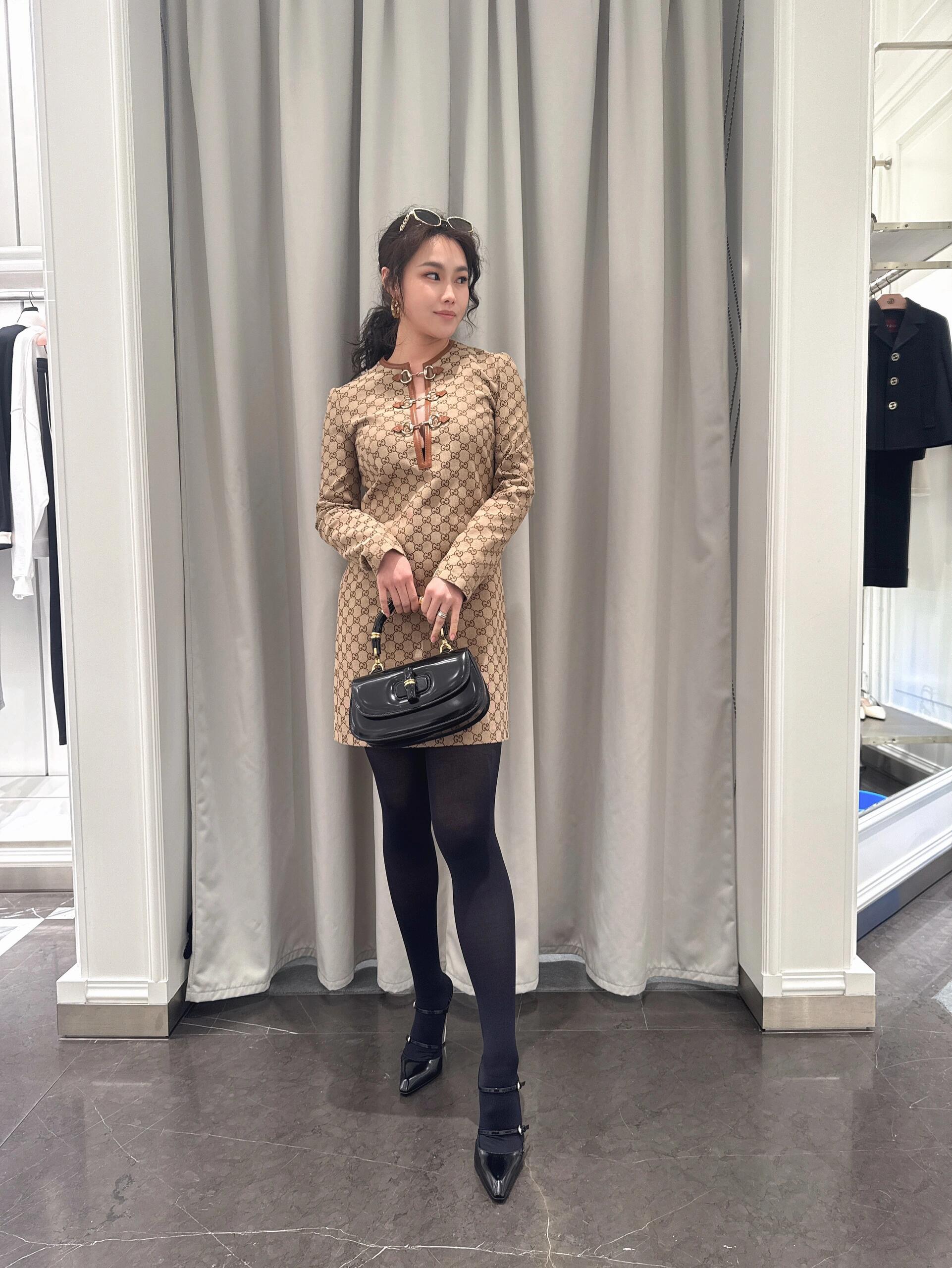 Gucci 구찌 뱀부 1947 탑핸들백 스무스 레더 화이트 블루 뱀부 핸들 골드 하드웨어 9