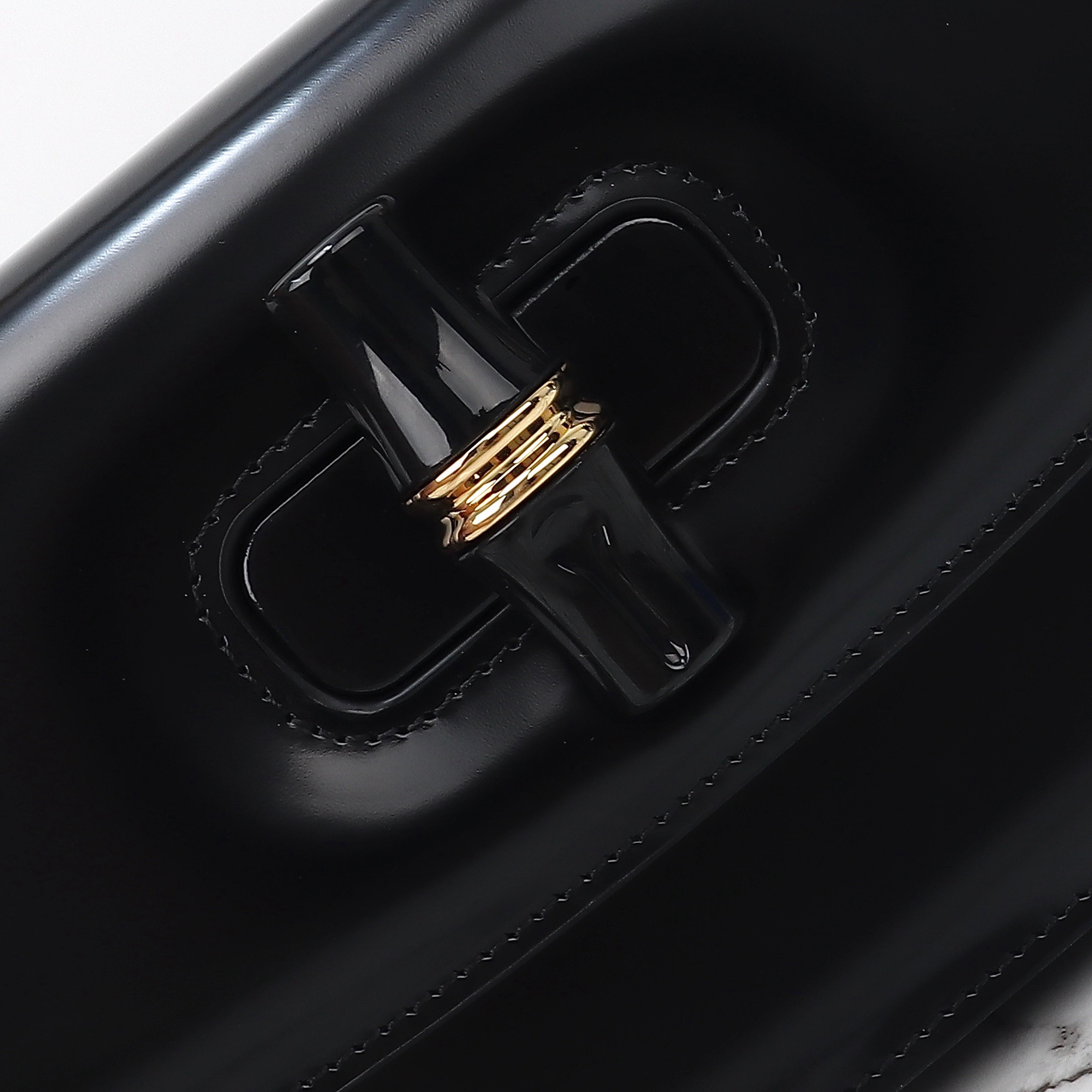 Gucci 구찌 뱀부 1947 탑핸들백 스무스 레더 화이트 블루 뱀부 핸들 골드 하드웨어 13