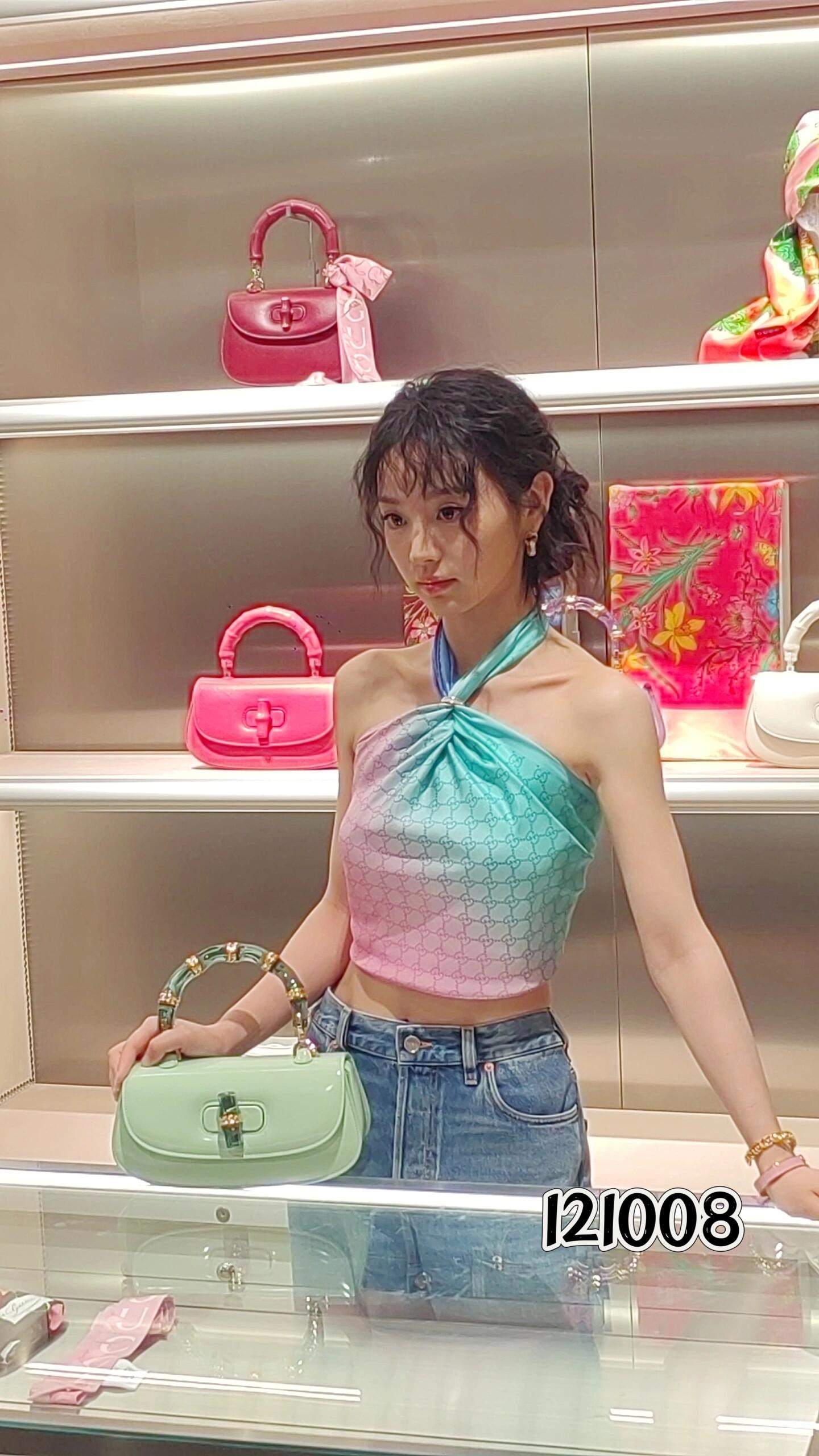 Gucci 구찌 뱀부 1947 탑핸들백 스무스 레더 화이트 블루 뱀부 핸들 골드 하드웨어 5