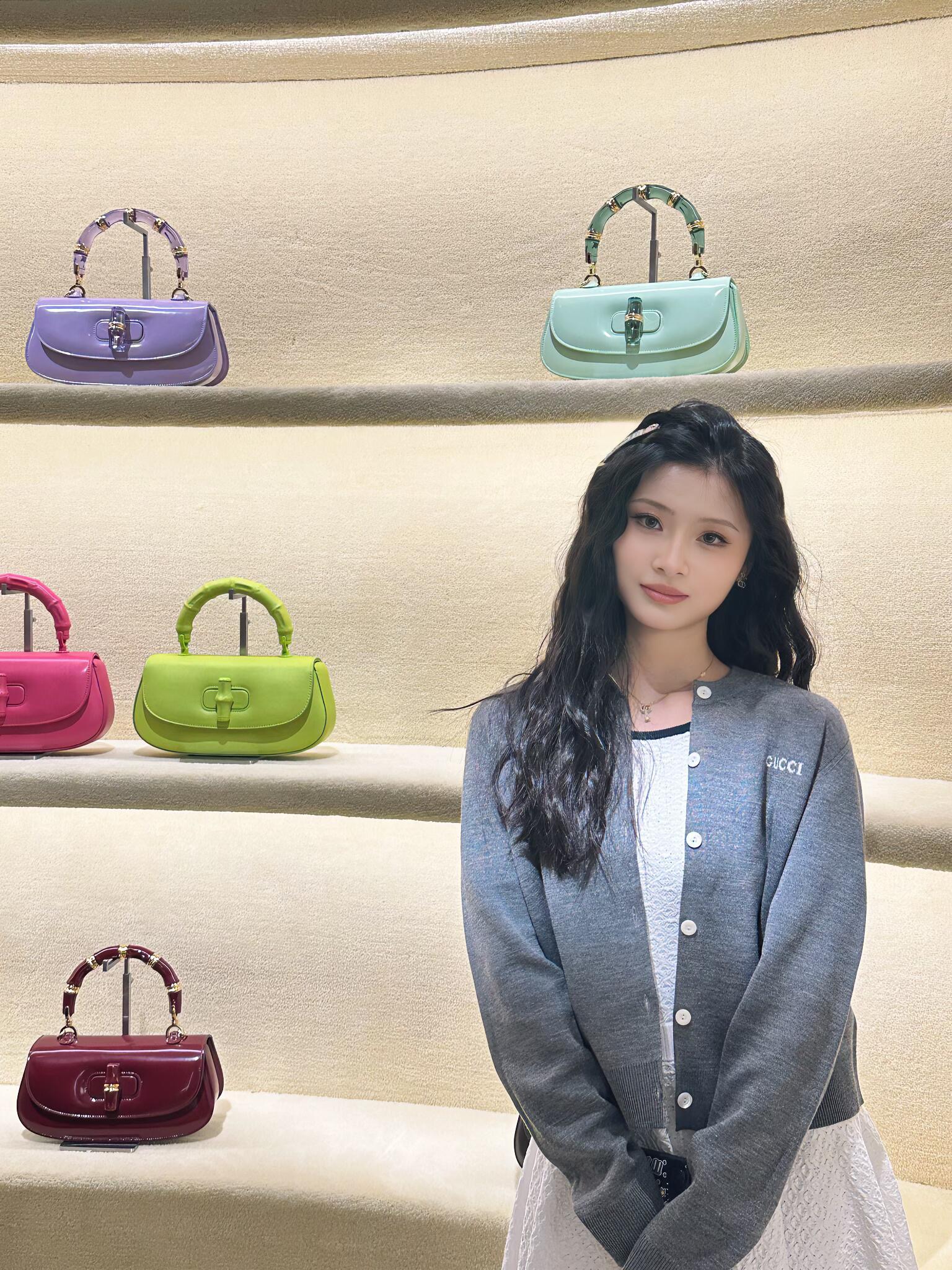 Gucci 구찌 뱀부 1947 탑핸들백 스무스 레더 화이트 블루 뱀부 핸들 골드 하드웨어 6