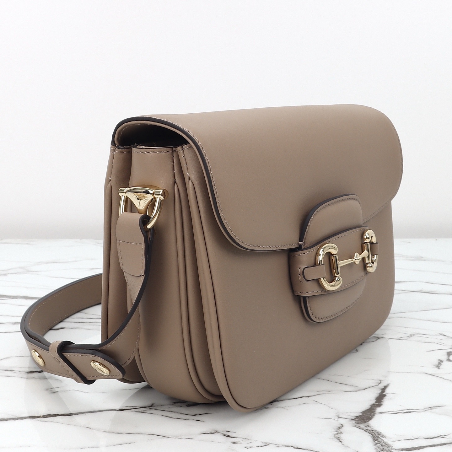 Gucci 구찌 홀스빗 레더 크로스백 포레스트 그린 골드 하드웨어 4