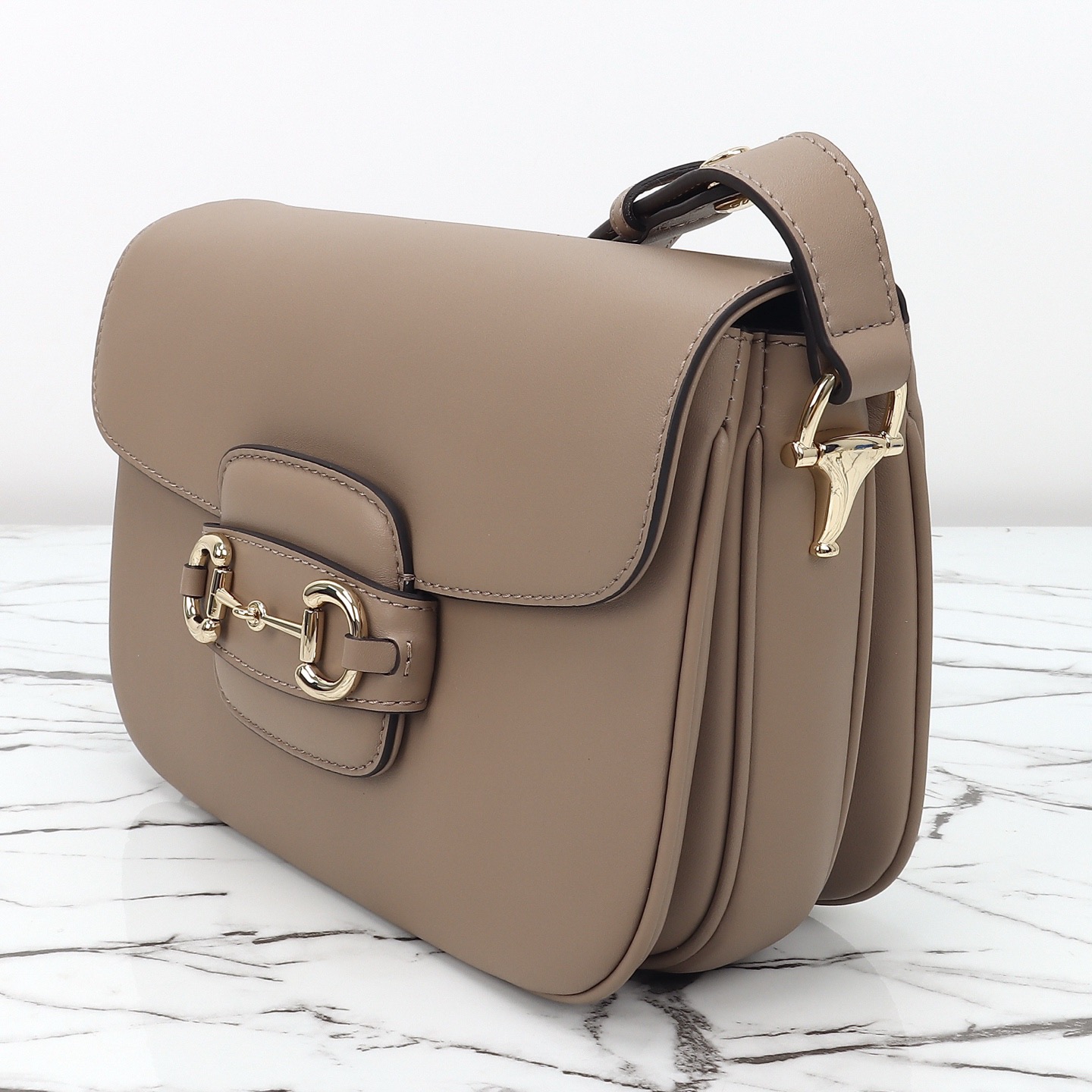 Gucci 구찌 홀스빗 레더 크로스백 포레스트 그린 골드 하드웨어 6