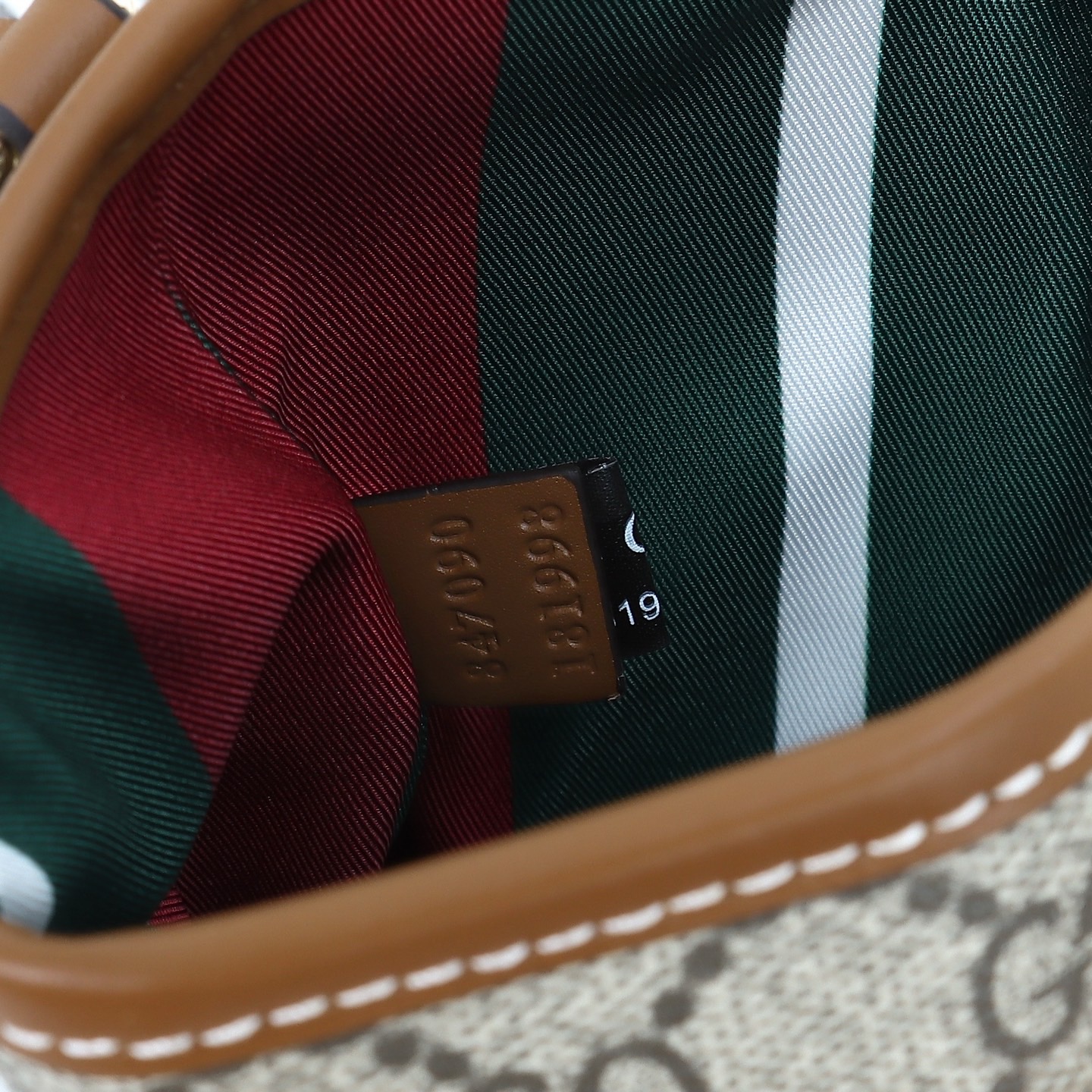 Gucci 구찌 GG 수프림 스퀘어 크로스백 GG 수프림 캔버스 카멜 브라운 8