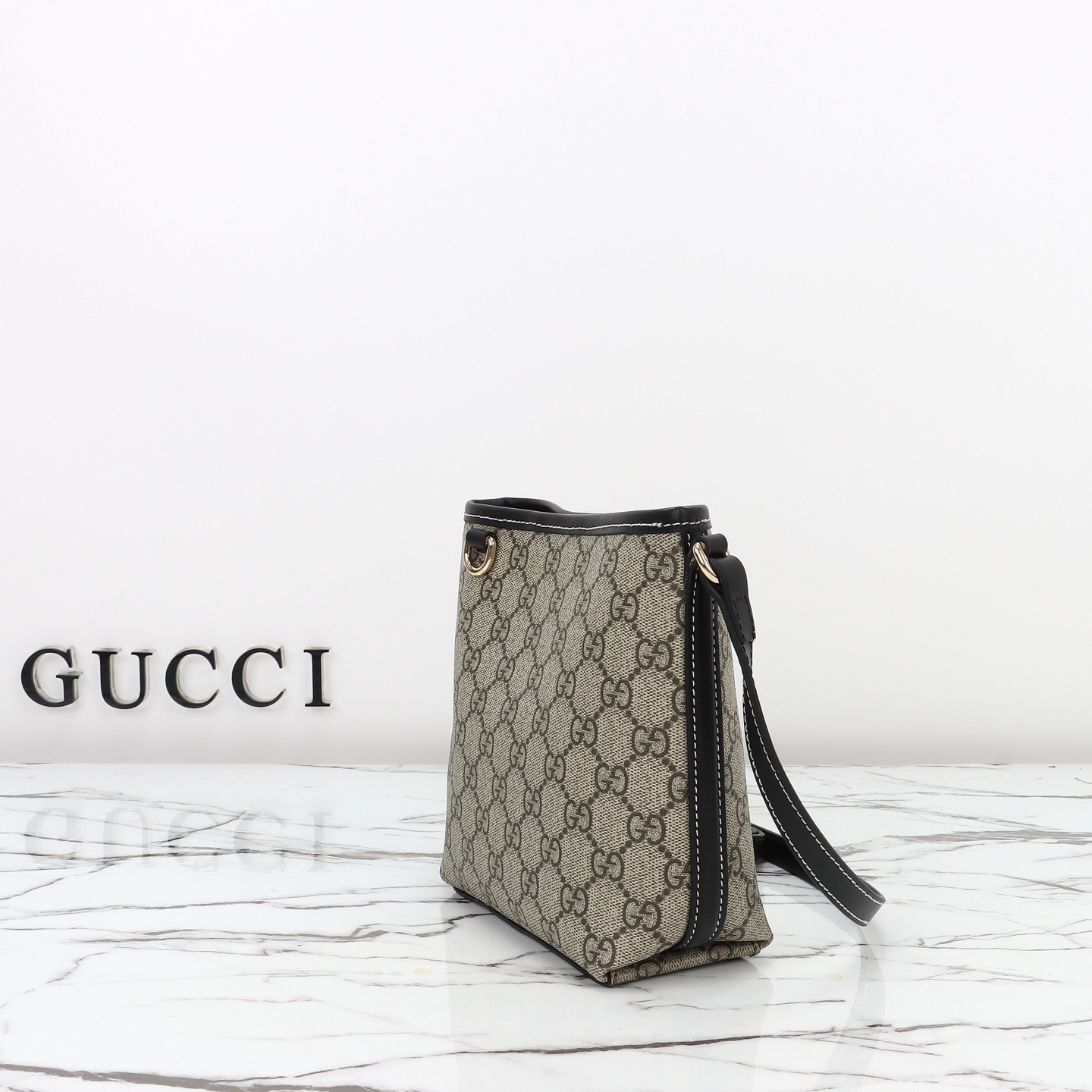 Gucci 구찌 GG 수프림 스퀘어 크로스백 GG 수프림 캔버스 카멜 브라운 2