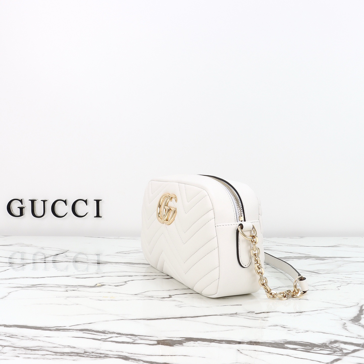 Gucci 구찌 GG 마몬트 카메라백 스몰 레더 화이트 골드 하드웨어 855273 2
