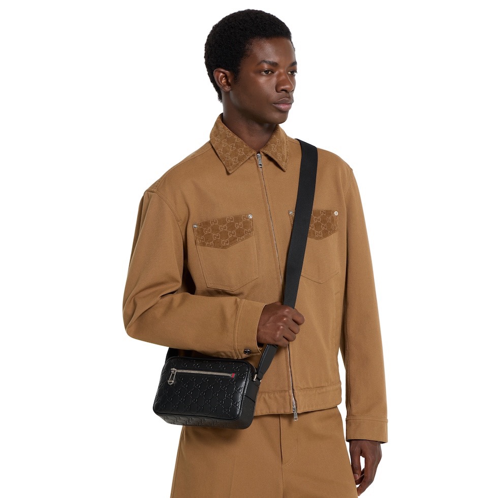 Gucci 구찌 GG 엠보싱 레더 크로스백 블랙 실버 하드웨어 850242 1