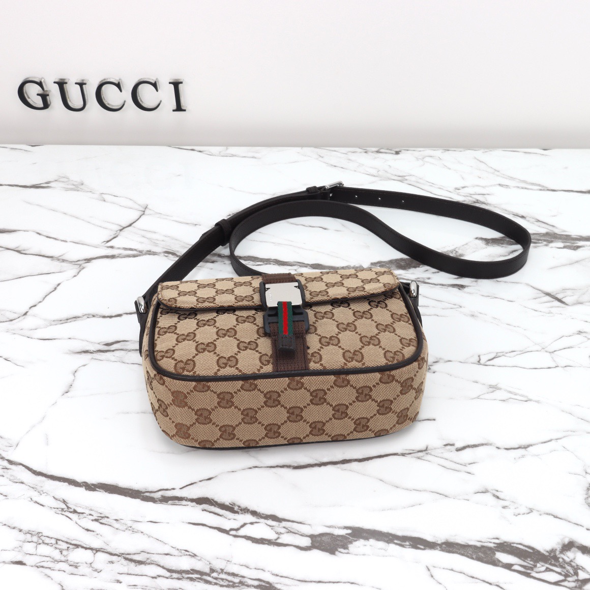 Gucci 구찌 GG 수프림 캔버스 버클 크로스백 베이지 브라운 17