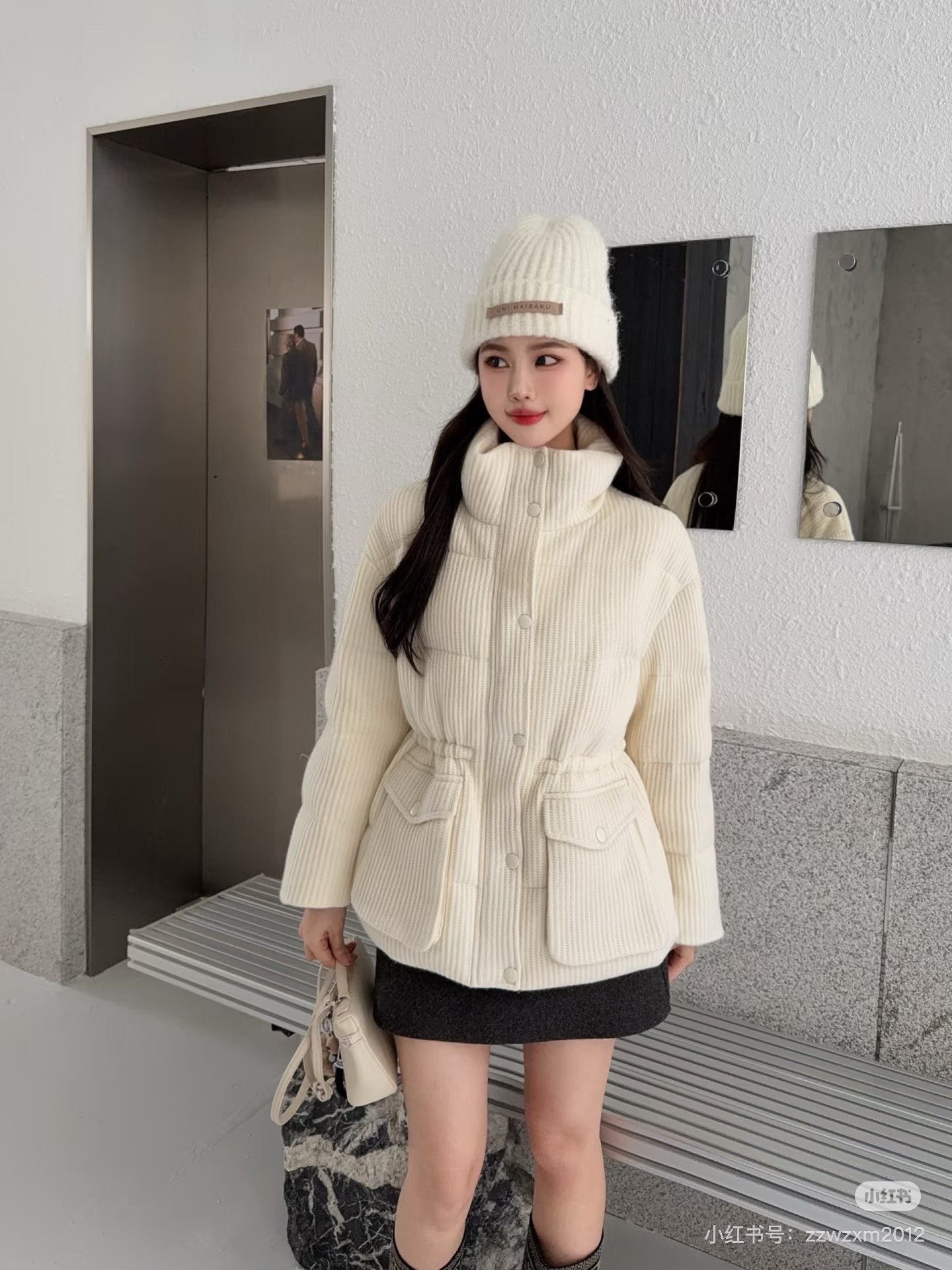 기타브랜드 기타브랜드 화이트 코듀로이 덕다운 패딩 재킷 1