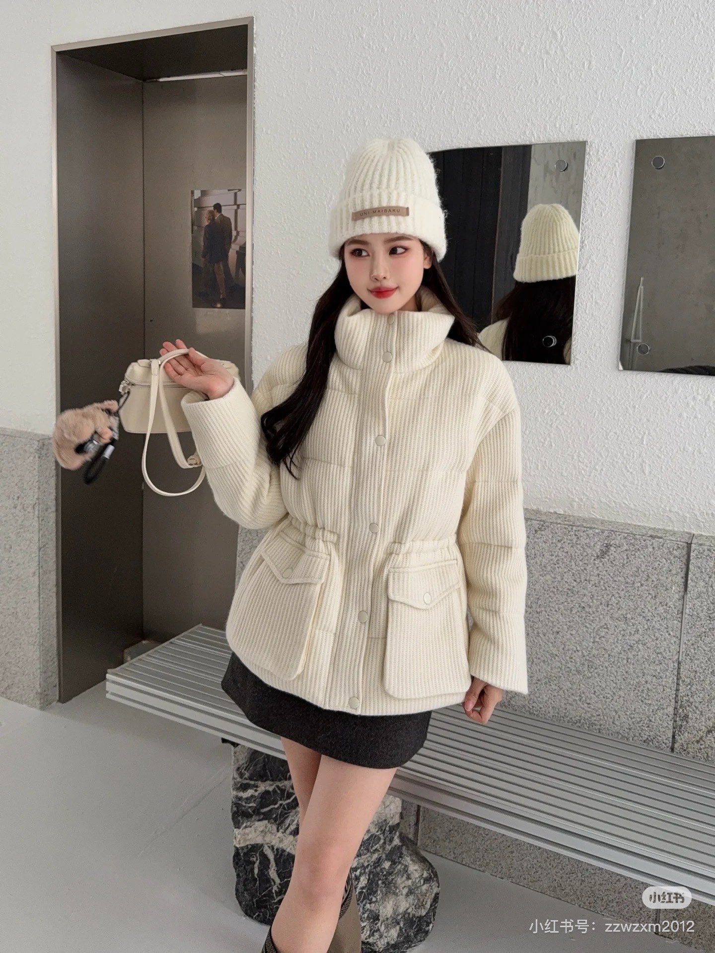 기타브랜드 기타브랜드 화이트 코듀로이 덕다운 패딩 재킷 4