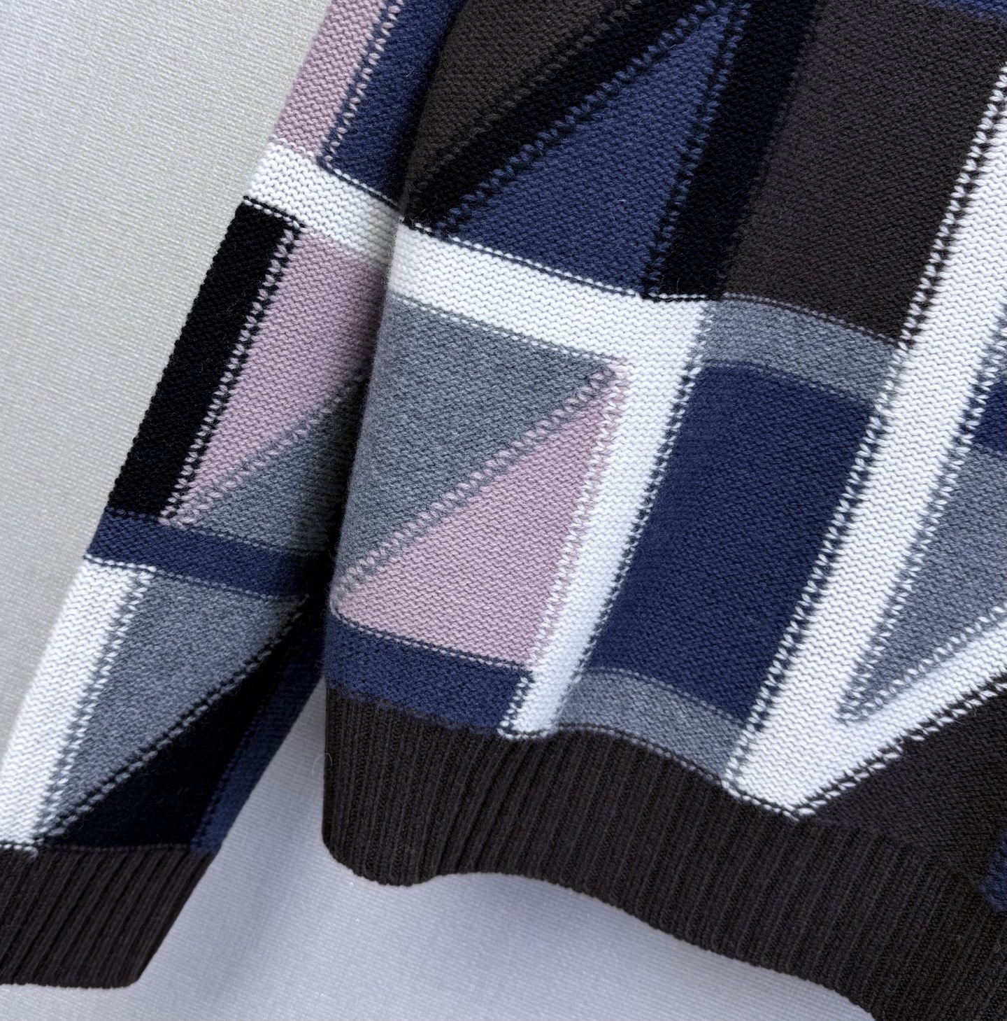 Hermes 에르메스 2025 FW 남성 하프집업 패턴 니트 풀오버 8