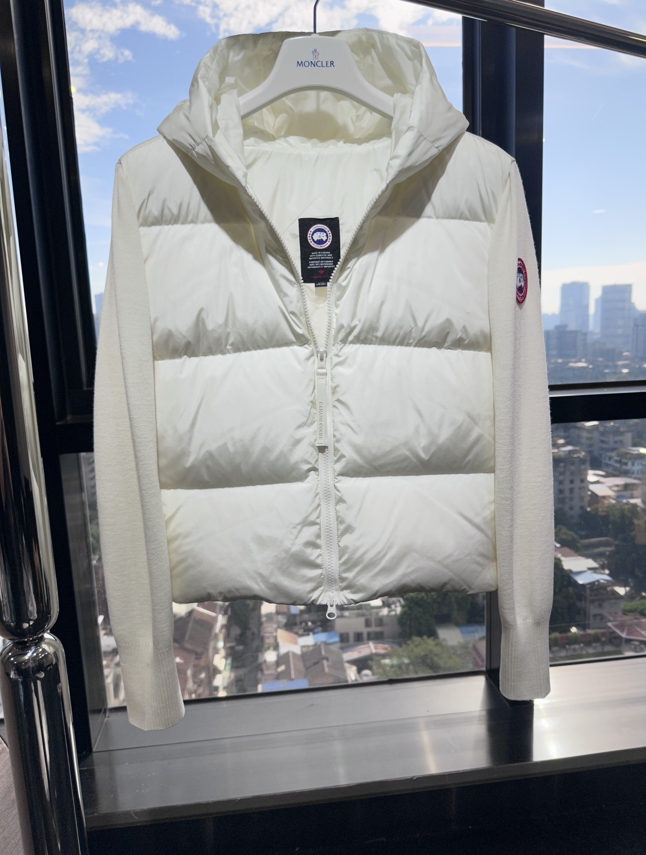 Canada Goose 캐나다구스 HyBridge 니트 패널 다운 후드 집업 6507WT 2