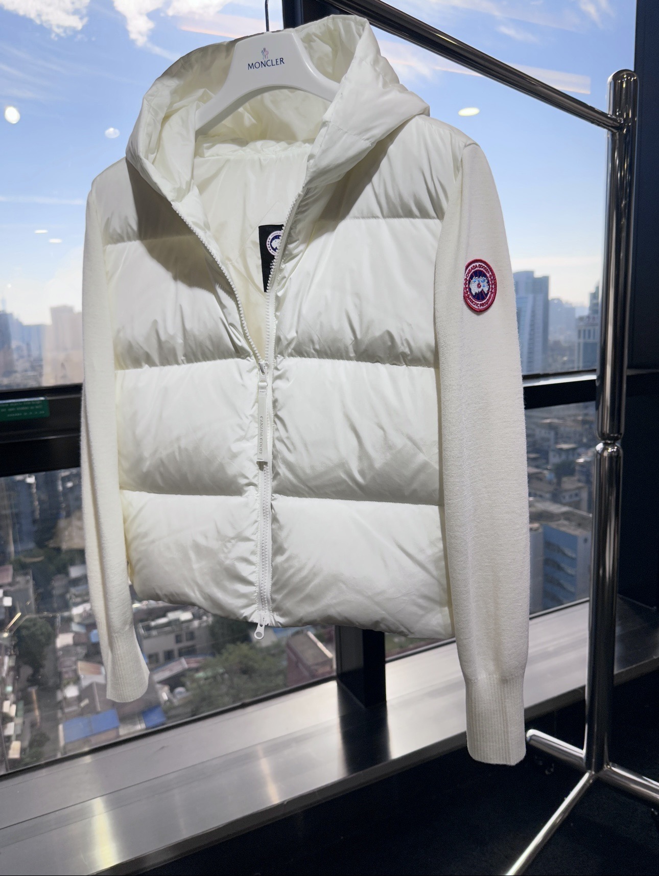 Canada Goose 캐나다구스 HyBridge 니트 패널 다운 후드 집업 6507WT 3