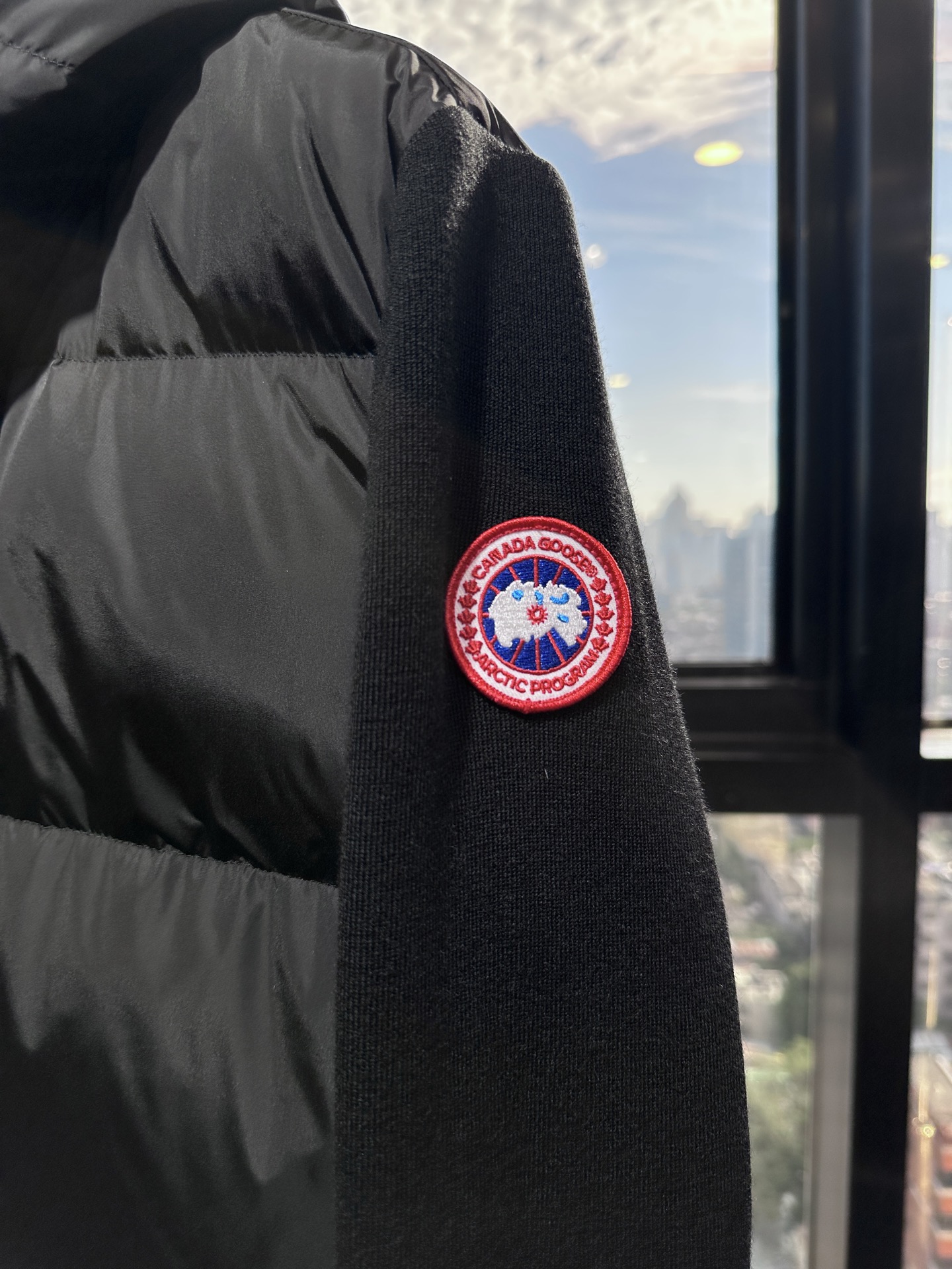Canada Goose 캐나다구스 HyBridge 니트 패널 다운 후드 집업 6507WT 4