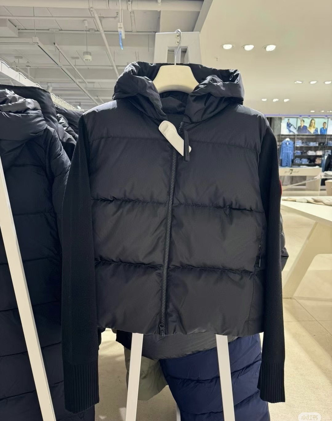 Canada Goose 캐나다구스 HyBridge 니트 패널 다운 후드 집업 6507WT 10