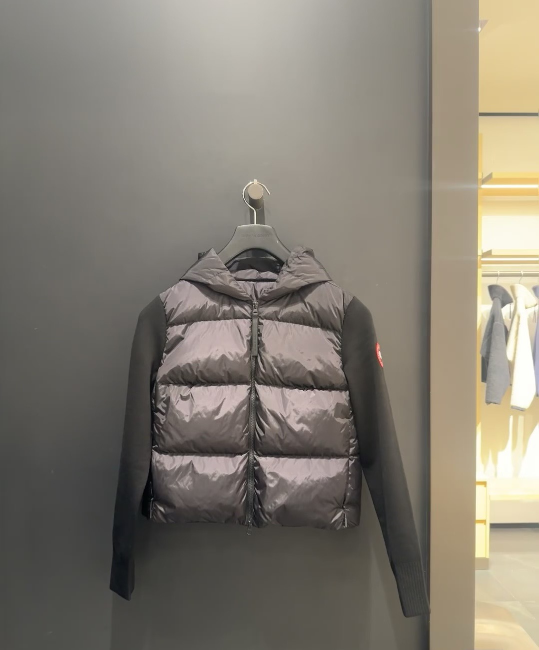 Canada Goose 캐나다구스 HyBridge 니트 패널 다운 후드 집업 6507WT 19