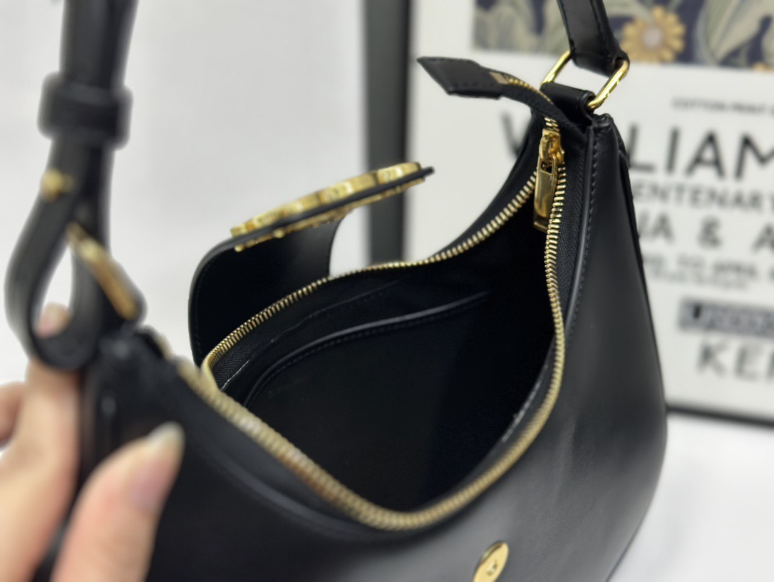 Celine 셀린느 AVA 트리오페 호보백 스무스 카프스킨 블랙 골드 16