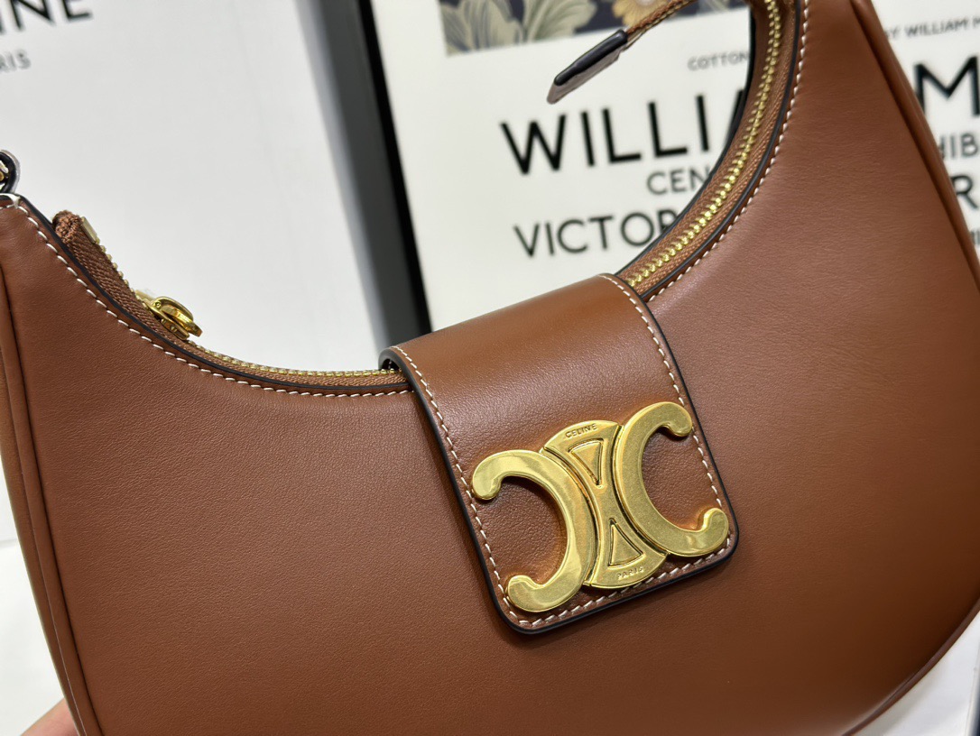 Celine 셀린느 AVA 트리오페 호보백 스무스 카프스킨 블랙 골드 14